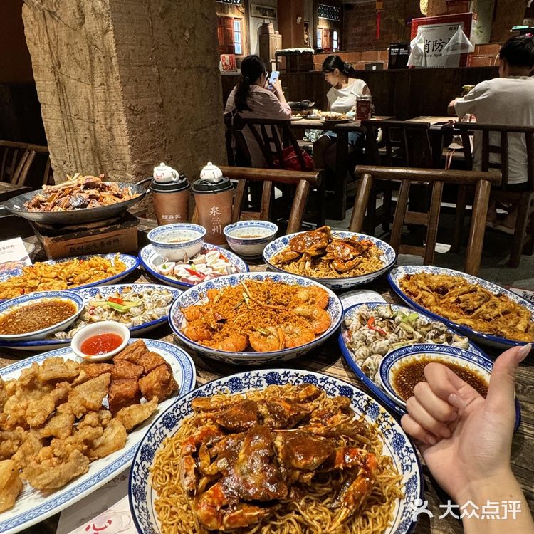 隔着屏幕都闻到香味了！😭 西街古厝里的泉州