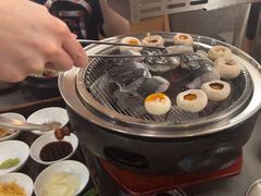 -围炉肉舍•炭烤活鳗•丹东海鲜烤肉(步行街店)