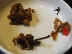 送的小菜，好吃，烤麸-一麻一辣麻辣香锅(方庄店)