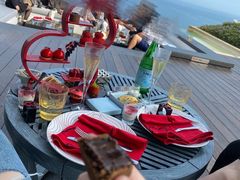 -瑰丽酒店·海吧·天际下午茶·现场DJ·天台酒吧