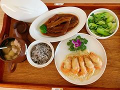 -雪梅月子中心(华侨城店)