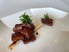 炭烤松板肉-世博源公馆·本帮融合菜·主题包厢·江景餐厅