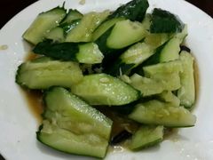 拍黄瓜-宝光熏肉鞋底火烧(新街口店)