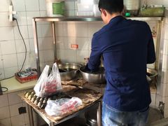 -梅记大块头爆鱼店(乍浦路店)