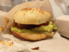 -必胜客(尹山湖歌林公园店)