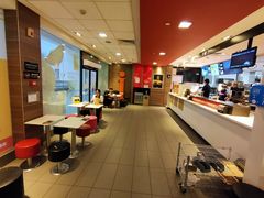 -麦当劳(汉口火车站候车室店)