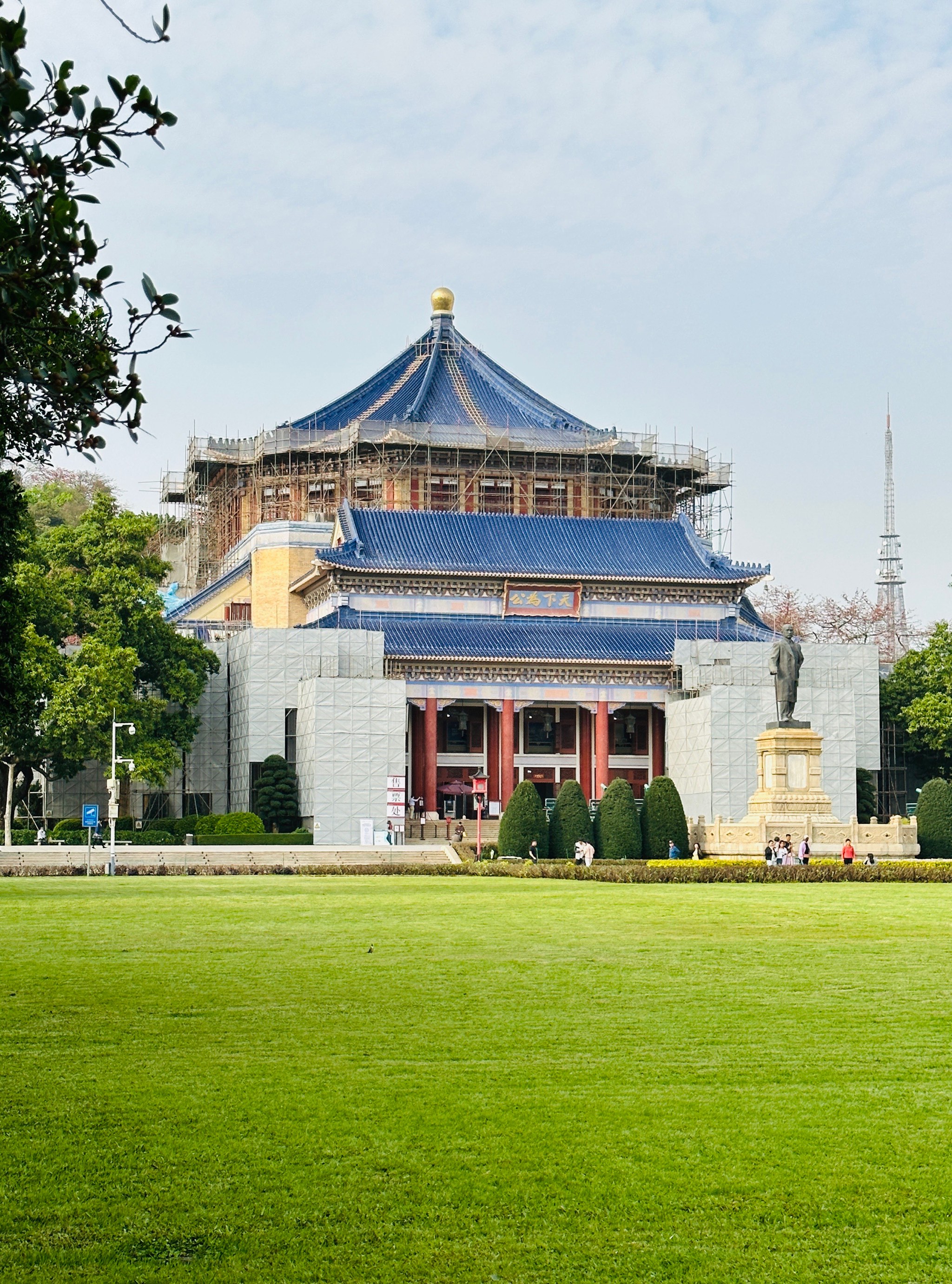 总要去看中山纪念堂的春天