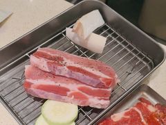 -蚂蚁洞·烤肉大营地(上海静安大悦城店)