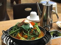土豆排骨火锅-喇喇排骨火锅·传统韩式脊骨汤(望京西园总店)