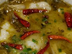 -渝是乎酸菜鱼(龙旗购物中心店)