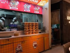 -黄记煌三汁焖锅(新佳丽江汉路店)