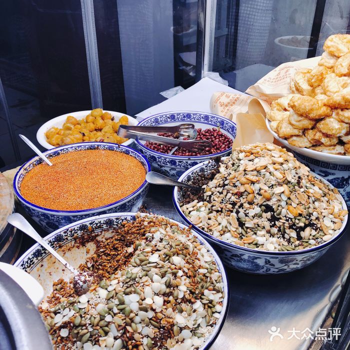 老马家马蓉蛋菜夹馍·腊牛肉夹馍(回民街店)玫瑰咸菜图片