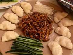 京酱肉丝荷叶饼-龙门阵茶屋川菜馆(武康路店)