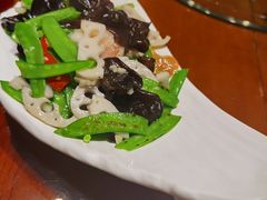 荷塘月色-小鱼儿海鲜港(新村十区店)