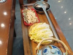 -地锅公社·现炒地锅鸡·地锅鱼·夜宵(罗锦路店)
