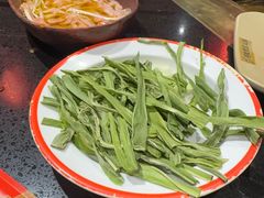 -宽板凳老灶火锅(台湾街店)