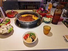 -钢管厂五区小郡肝串串香(蜀都万达店)