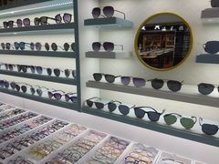 -潘多拉眼镜·蔡司依视路明月(潘家园店)