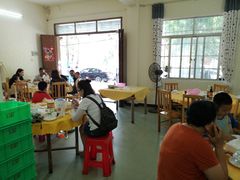 大堂-亚莲海鲜大排档