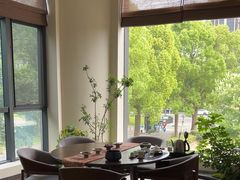 -华致酒行(沈砖公路店)