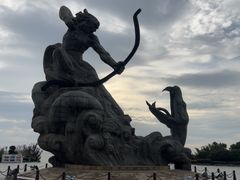 -巴陵广场