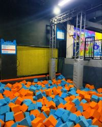 -蹦贝运动中心·蹦床·攀岩·闯关(龙岗店)