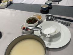 -红鼎豆捞·专注品质海鲜20年(宝丰路店)