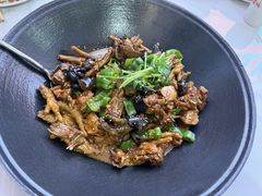 -鲁员外地锅鸡地锅鱼(古墩路店)
