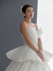 -至臻微拉婚纱摄影