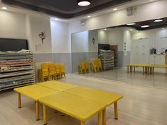 -爱威盛亲子俱乐部·纽约国际早托中心