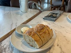 餐前黄油面包-ROAST coffee & eatery