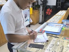 -沪睛眼镜蔡司官方授权店(金桥佳林路店)