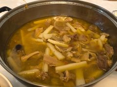 -霄汉牛三鲜湖北砂锅菜(万松园2店)
