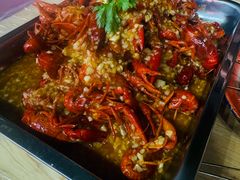 -老街烧烤大排档·地道湖北菜·龙虾馆(汉口火车站店)