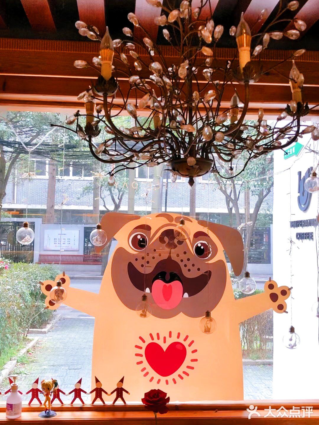 路面偶遇隐蔽咖啡小馆