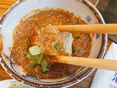 -毛辣果·贵州红酸汤牛肉火锅(西单店)
