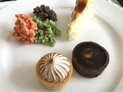 -圣丰索菲特·2 On 988 Café 自助餐厅