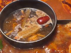 -老牌坊云南鱼豆花火锅(哈西万达店)