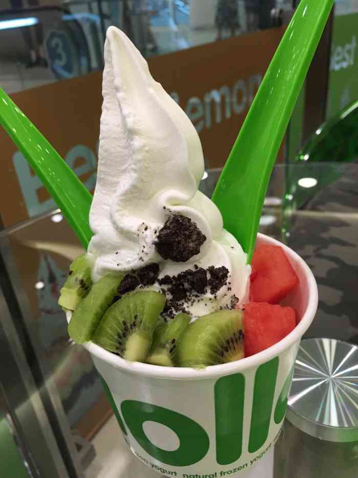 欧洲冻酸奶-"撒露欧洲冻酸奶,不同商圈有很多店,占据着.