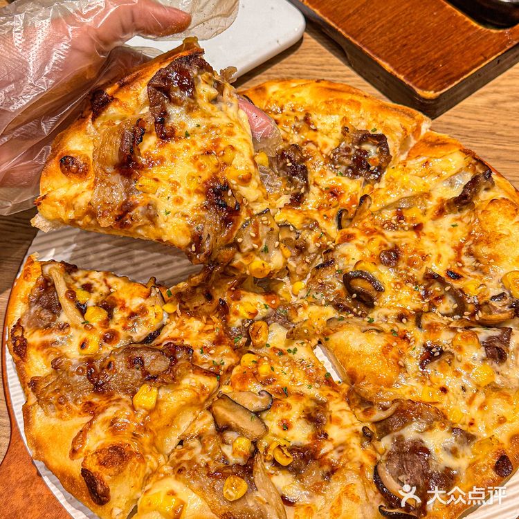 今天回童年的快乐老家次披萨啦🍕