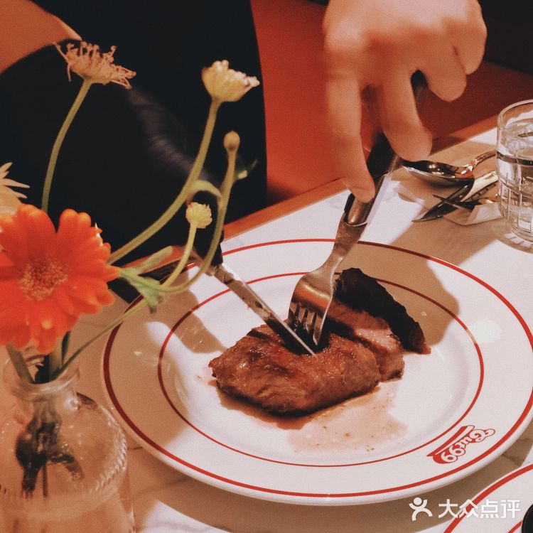 今日心动|氛围感餐厅天花板！约会首选！