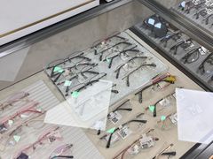 -优视觉视光中心•青少年近视防控(新世界中心写字楼店)