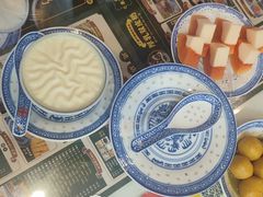 -广信牛奶甜品世家(台东店)