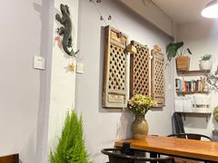 -蓝壁虎咖啡酒馆