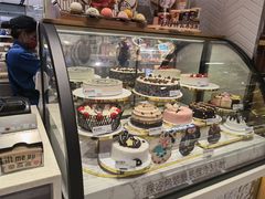 面包甜点陈列柜-DQ·蛋糕·冰淇淋(虹口龙之梦店)