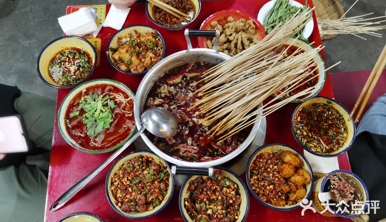 穿越回80年代的火锅麻辣烫，张叔叔锑锅麻辣烫