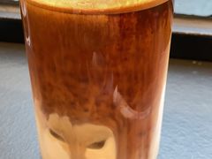 Latte-black rainbow coffee