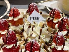 草莓忌廉华夫饼-BE BRIGHT KITCHEN(正佳广场店)