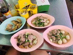 -榮泰米粉湯(Left Shop)