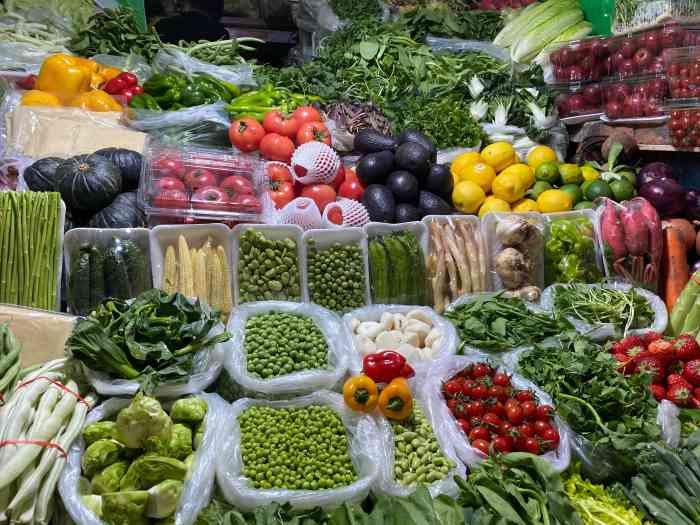 三源里菜市场-"一个摆的很漂亮的菜市场02确实这样看上去.